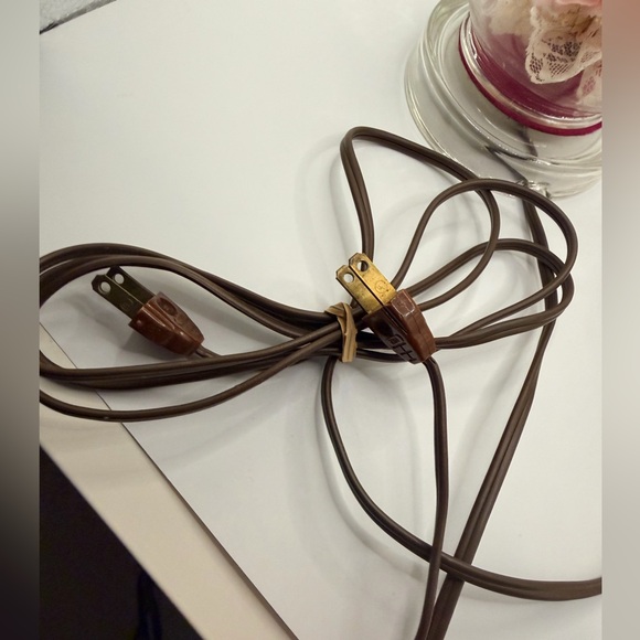 Handmade Vintage Lamps with Pink and White Flowers - Set of 2 - Picture 13 of 13